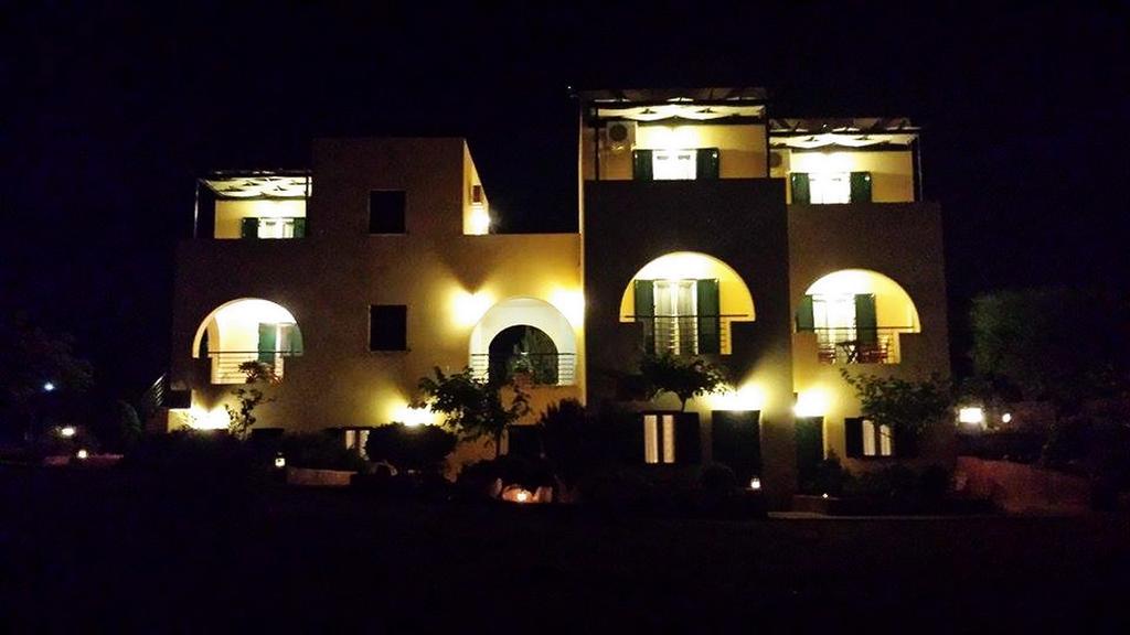 Giannikas Apartments Livadi  外观 照片