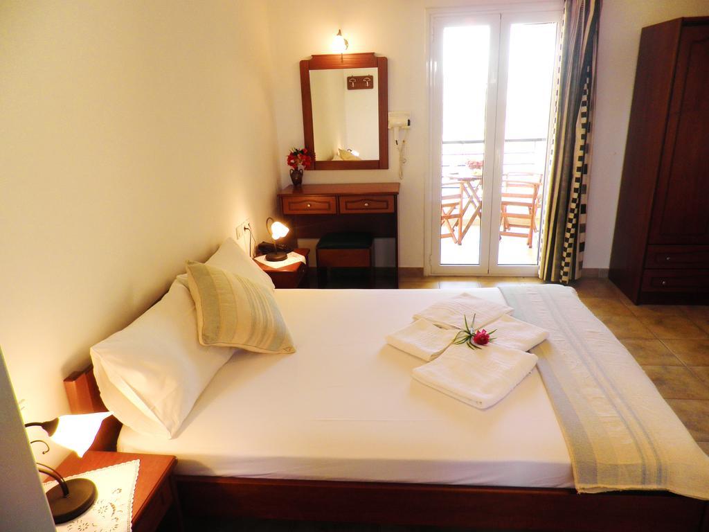 Giannikas Apartments Livadi  外观 照片