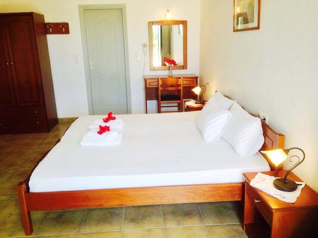 Giannikas Apartments Livadi  外观 照片