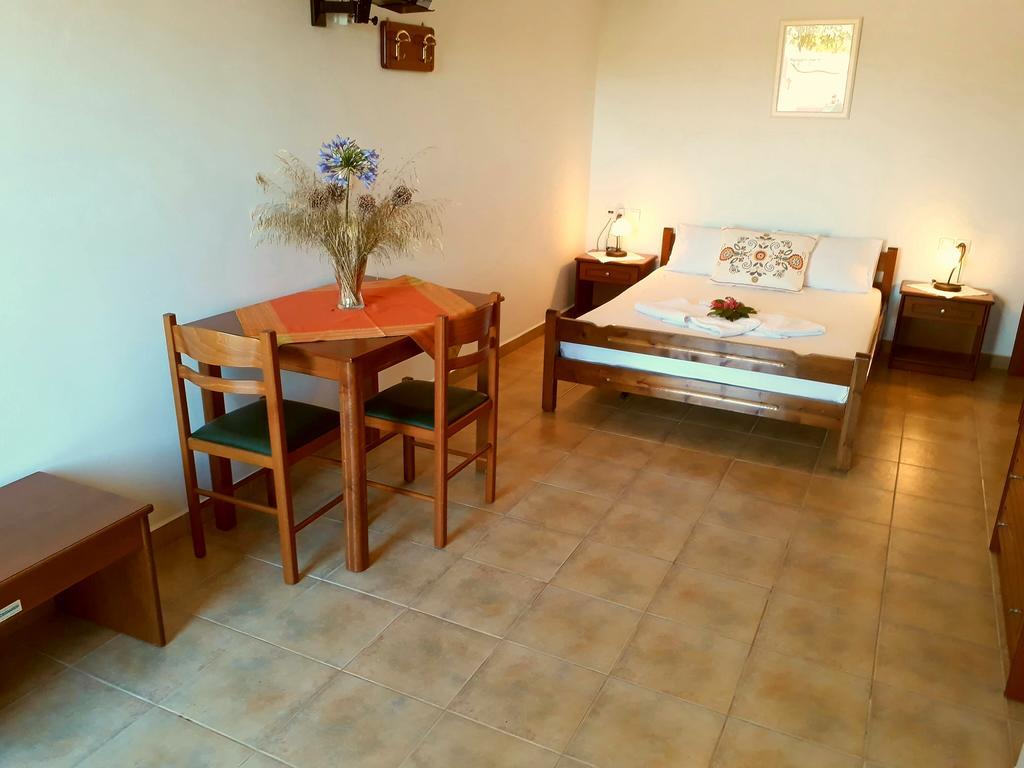 Giannikas Apartments Livadi  外观 照片